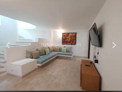 Casa de 5 alcobas en venta en Condominio Campestre El Peñon, Girardot, 300 m² · foto 12 de 20