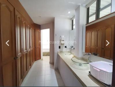 Casa de 5 alcobas en venta en Condominio Campestre El Peñon, Girardot, 200 m² · foto 12 de 18