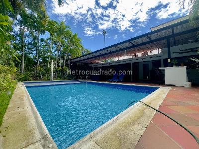 Casa de 4 alcobas en venta en Condominio Campestre El Peñón, Girardot, 250 m² · foto 5 de 19
