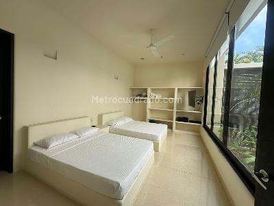 Casa de 5 alcobas en venta en Condominio Campestre El Peñon, Girardot, 600 m² · foto 5 de 14