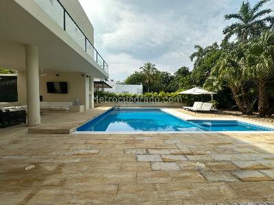 Casa de 5 alcobas en venta en Condominio Campestre El Peñon, Girardot, 600 m² · foto 9 de 14