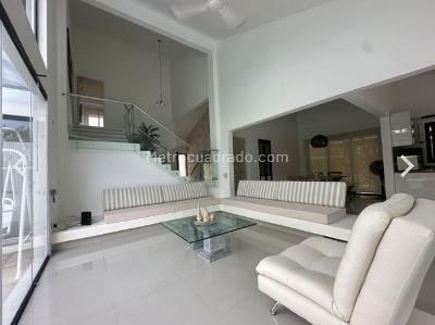 Casa de 5 alcobas en venta en Condominio Campestre El Peñon, Girardot, 525 m² · foto 10 de 20
