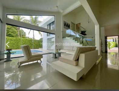 Casa de 5 alcobas en venta en Condominio Campestre El Peñon, Girardot, 525 m² · foto 11 de 20