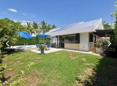 Casa de 5 alcobas en venta en Cn Campestre El Penon Sc Ii, Girardot, 240 m² · foto 2 de 20