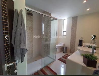 Casa de 4 alcobas en venta en Cn Campestre El Penon Sc Ii, Girardot, 560 m² · foto 14 de 20