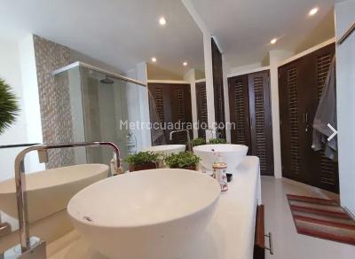 Casa de 4 alcobas en venta en Cn Campestre El Penon Sc Ii, Girardot, 560 m² · foto 15 de 20