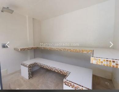 Casa de 4 alcobas en venta en Condominio Campestre El Peñon, Girardot, 220 m² · foto 3 de 20