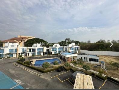 Casa de 4 alcobas en venta en Condominio Ibzago El Peñon Cerca Al Condominio Cam, Girardot, 140 m² · foto 5 de 20