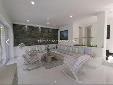 Casa de 5 alcobas en venta en Condominio Campestre El Peñon, Girardot, 400 m² · foto 16 de 20