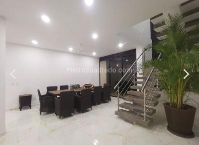 Casa de 5 alcobas en venta en Condominio Campestre El Peñon, Girardot, 280 m² · foto 7 de 20