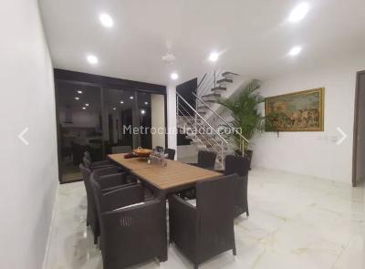 Casa de 5 alcobas en venta en Condominio Campestre El Peñon, Girardot, 280 m² · foto 8 de 20