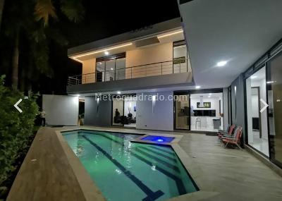 Casa de 5 alcobas en venta en Condominio Campestre El Peñon, Girardot, 280 m² · foto 15 de 20