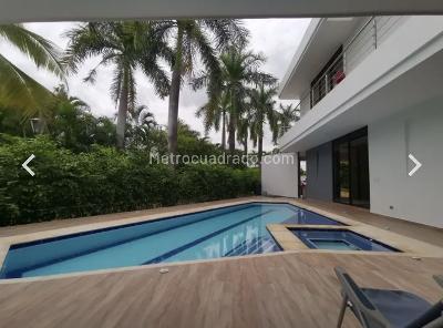 Casa de 5 alcobas en venta en Condominio Campestre El Peñon, Girardot, 280 m² · foto 18 de 20