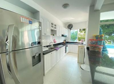 Casa de 4 alcobas en venta en Condominio Campestre El Peñon, Girardot, 200 m² · foto 8 de 12