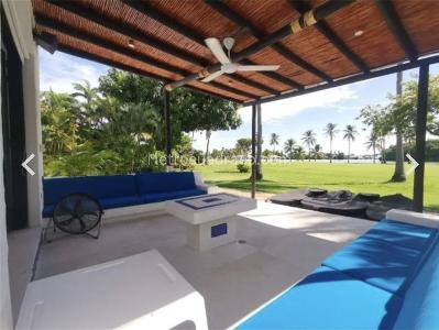 Casa de 5 alcobas en venta en Condominio Campestre El Peñon, Girardot, 300 m² · foto 15 de 16
