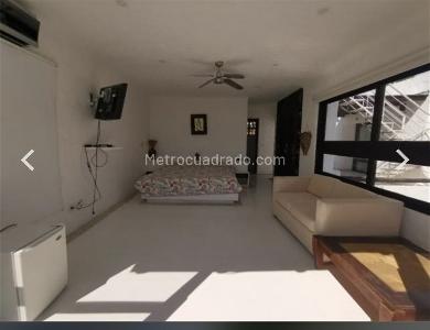 Casa de 5 alcobas en venta en Condominio Campestre El Peñon, Girardot, 300 m² · foto 4 de 16