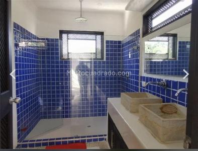 Casa de 5 alcobas en venta en Condominio Campestre El Peñon, Girardot, 300 m² · foto 5 de 16