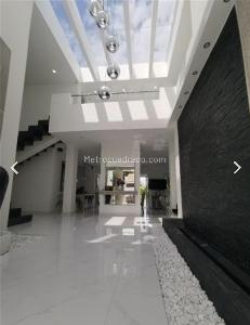 Casa de 5 alcobas en venta en Condominio Campestre El Peñon, Girardot, 400 m² · foto 16 de 19