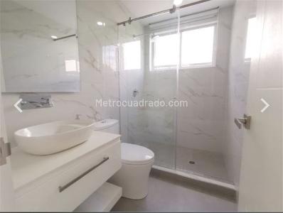 Casa de 5 alcobas en venta en Condominio Campestre El Peñon, Girardot, 400 m² · foto 7 de 19