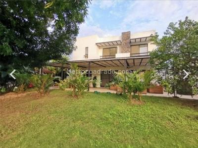 Casa de 5 alcobas en venta en Condomio Campestre El Peñon, Girardot · foto 3 de 20