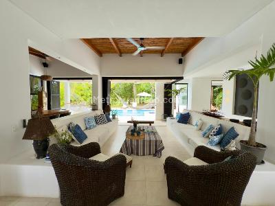 Casa de 4 alcobas en venta en Condominio Campestre El Peñon, Girardot, 295 m² · foto 5 de 11