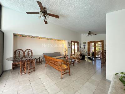 Casa de 4 alcobas en venta en Condominio Campestre El Peñon, Girardot, 500 m² · foto 2 de 18