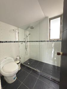 Casa de 4 alcobas en venta en Condominio Campestre El Peñon, Girardot, 647 m² · foto 6 de 18
