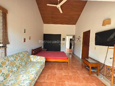 Casa de 4 alcobas en venta en Condominio Campestre El Peñon, Girardot, 647 m² · foto 8 de 18