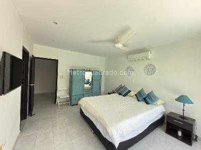 Casa de 4 alcobas en venta en Condominio Campestre El Peñon, Girardot, 500 m² · foto 2 de 15