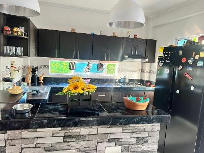 Casa de 3 alcobas en venta en Condominio Parque Central, Girardot, 194 m² · foto 2 de 14