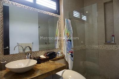 Casa de 4 alcobas en venta en Girardot Cundinamarca, Girardot, 600 m² · foto 3 de 19