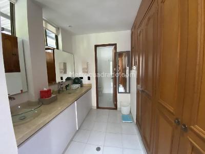 Casa de 5 alcobas en venta en Condominio Campestre El Peñon, Girardot, 560 m² · foto 3 de 11
