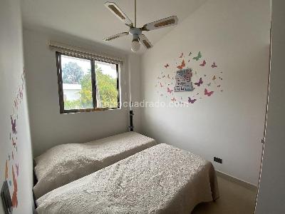 Casa de 5 alcobas en venta en Condominio Campestre El Peñon, Girardot, 560 m² · foto 4 de 11