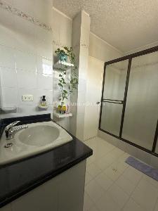 Casa de 5 alcobas en venta en Condominio Campestre El Peñon, Girardot, 320 m² · foto 13 de 15