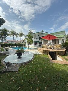 Casa de 5 alcobas en venta en Condominio Campestre El Peñon, Girardot, 320 m² · foto 3 de 15