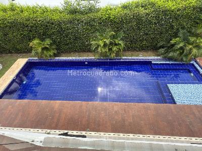 Casa de 5 alcobas en venta en Condominio Campestre El Peñon, Girardot, 500 m² · foto 3 de 20
