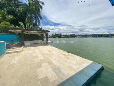 Casa de 5 alcobas en venta en Condominio Campestre El Peñon, Girardot, 1000 m² · foto 2 de 20