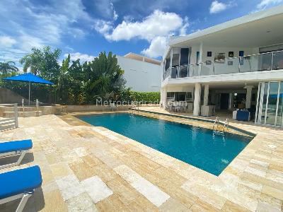 Casa de 5 alcobas en venta en Condominio Campestre El Peñon, Girardot, 1000 m² · foto 4 de 20