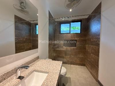 Casa de 5 alcobas en venta en Condominio Campestre El Peñon, Girardot, 70 m² · foto 13 de 14