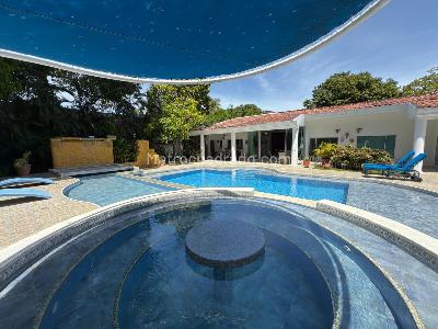 Casa de 5 alcobas en venta en Condominio Campestre El Peñon, Girardot, 600 m² · foto 6 de 20