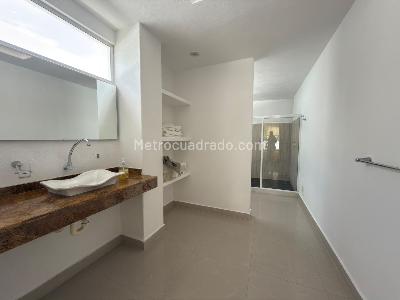 Casa de 4 alcobas en venta en Condominio Campestre El Peñon, Girardot, 600 m² · foto 9 de 20