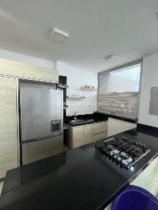 Casa de 4 alcobas en venta en Condominio Ibzago El Peñón, Girardot, 221 m² · foto 2 de 20