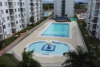 Apartamento de 3 alcobas en venta en Condominio Aqualina Orange, Girardot, 74 m² · foto 2 de 17