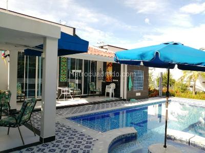 Casa de 3 alcobas en venta en Condominio Villa Maria, Girardot, 380 m² · foto 8 de 17