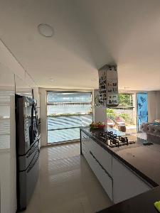 Casa de 3 alcobas en venta en Condominio Altos De La Carolina, Ibagué, 206 m² · foto 3 de 12
