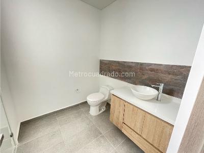 Apartamento de 3 alcobas en venta en Los Profesionales, Armenia, 121 m² · foto 12 de 20