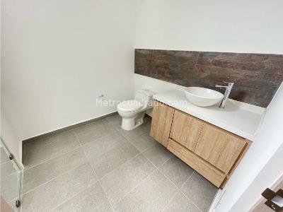 Apartamento de 3 alcobas en venta en Los Profesionales, Armenia, 121 m² · foto 13 de 20