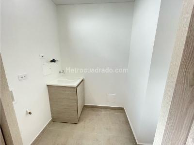 Apartamento de 3 alcobas en venta en Los Profesionales, Armenia, 121 m² · foto 16 de 20