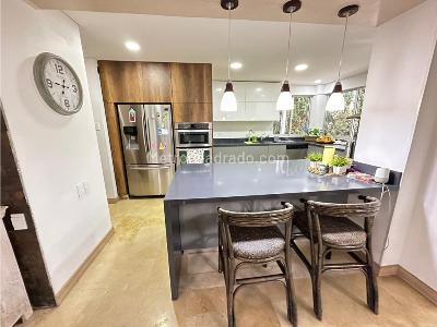 Casa de 4 alcobas en venta en La Castellana, Armenia, 436 m² · foto 4 de 20
