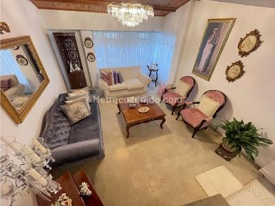 Casa de 5 alcobas en venta en Nueva Cecilia, Armenia, 300 m² · foto 3 de 20